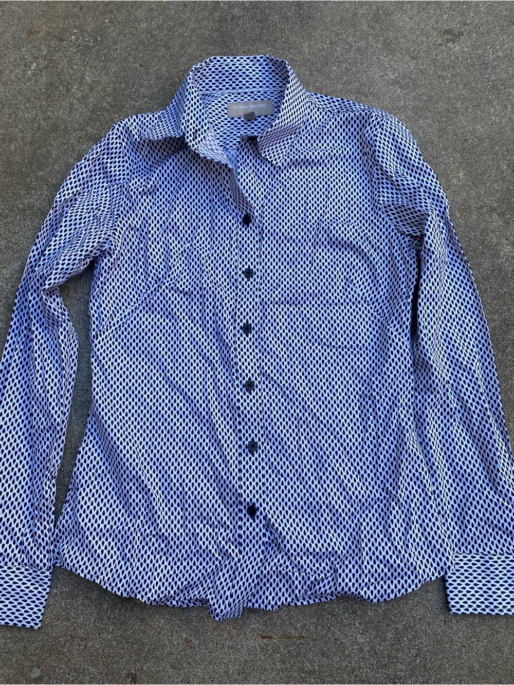 Banana Republic Women's Navy White Geometric Diamond Pattern Button Down Shirt 4